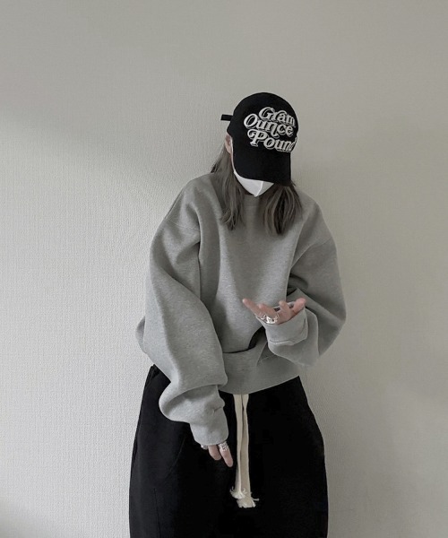 YACA(ヤーカ)の「Cropped Crew Neck Sweat/クロップドクルーネックスウェット【unisex item】(スウェット・レディース・グレー/ブラック/アッシュグレー・FREE)」の20枚目の写真