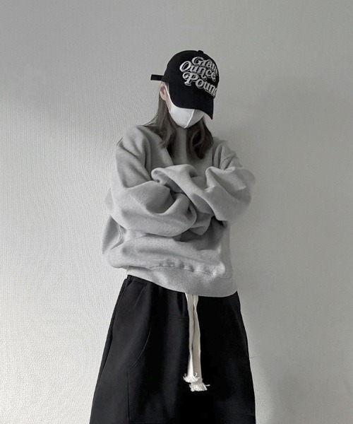 YACA(ヤーカ)の「Cropped Crew Neck Sweat/クロップドクルーネックスウェット【unisex item】(スウェット・レディース・グレー/ブラック/アッシュグレー・FREE)」の21枚目の写真