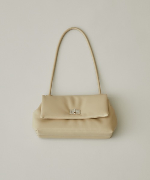 FUULLY STUDIO(フーリィーステューディオ)の「フラップフェイクレザーハンドバッグ(ハンドバッグ・レディース・ブラック/ライトベージュ・FREE)」の11枚目の写真