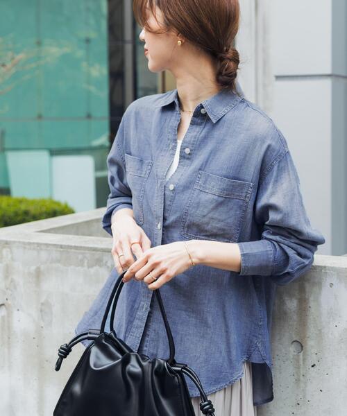 URBAN RESEARCH DOORS（アーバンリサーチドアーズ）の「シアーデニムシャツ｜春服/羽織り/日除け/カジュアル/通勤（シャツ/ブラウス・レディース・ブラック/インディゴブルー・FREE）」の3枚目の写真