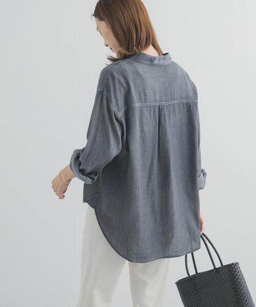 URBAN RESEARCH DOORS（アーバンリサーチドアーズ）の「シアーデニムシャツ｜春服/羽織り/日除け/カジュアル/通勤（シャツ/ブラウス・レディース・ブラック/インディゴブルー・FREE）」の16枚目の写真
