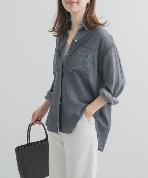 URBAN RESEARCH DOORS（アーバンリサーチドアーズ）の「シアーデニムシャツ（シャツ/ブラウス・レディース・ブラック/インディゴブルー・FREE）」の3枚目の写真