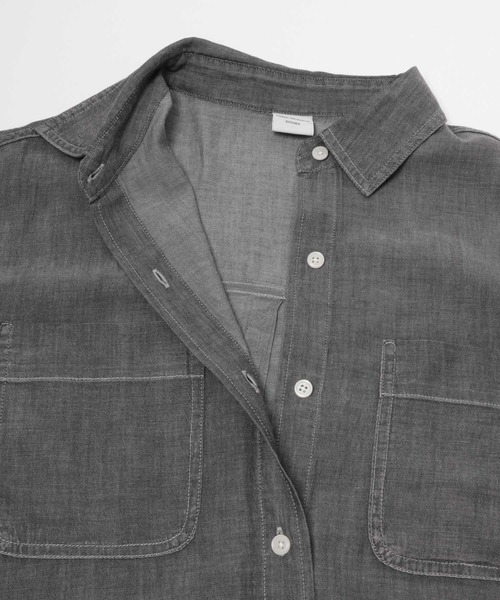 URBAN RESEARCH DOORS（アーバンリサーチドアーズ）の「シアーデニムシャツ（シャツ/ブラウス・レディース・ブラック/インディゴブルー・FREE）」の11枚目の写真