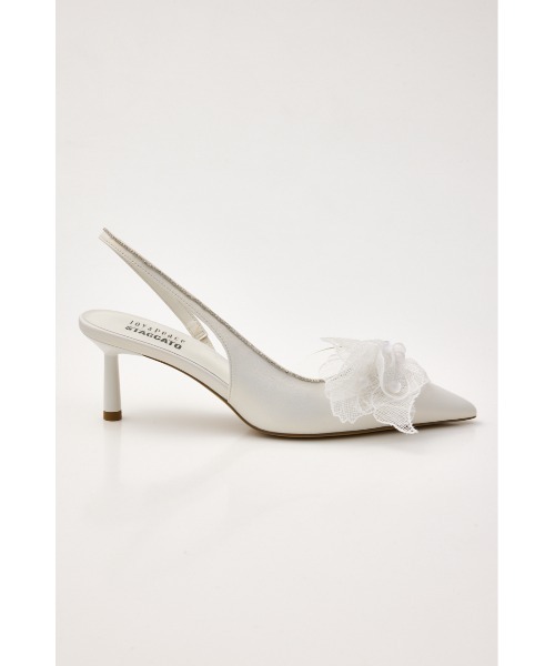 STACCATO(スタッカート)の「フェアリースリングパンプス(パンプス・レディース・ホワイト・24cm/24.5cm/23.5cm/23cm/22.5cm)」の4枚目の写真