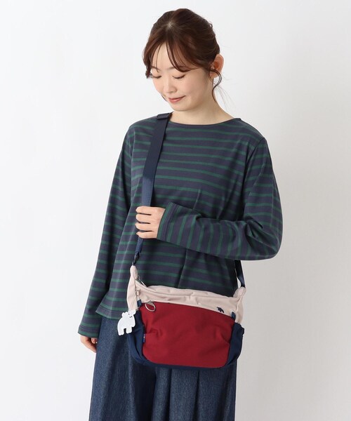 one'sterrace(ワンズテラス)の「moz 撥水ショルダー ZZRK(ショルダーバッグ・レディース・ブラック系8/その他/ブルー系その他7/アイボリー系8・99)」の20枚目の写真