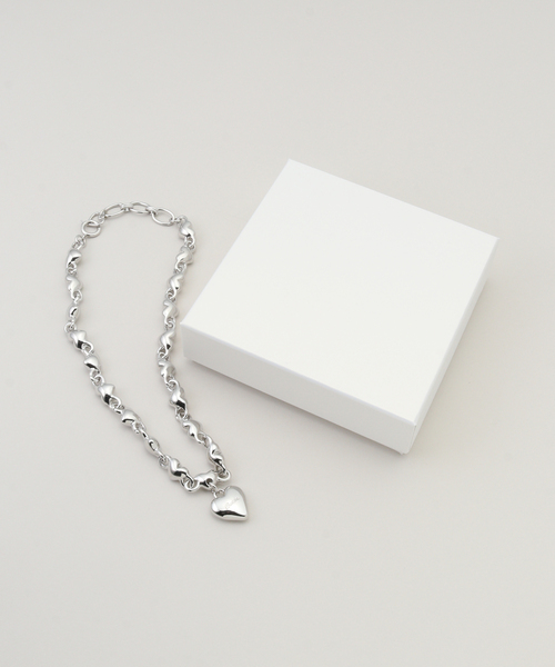 BASICKS（ベイシックス）の「BASICKS / ベイシックス Heart Dropped Chain Necklace（ネックレス・レディース・シルバー・FREE）」の7枚目の写真