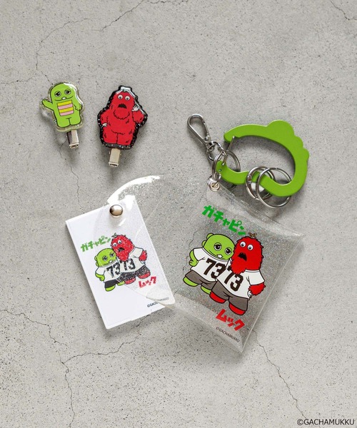 Me%（ミィパーセント）の「【ガチャピン・ムック/ガーとムー】カラビナ付きクリアポーチ　650246（ポーチ・レディース・シルバー/ブラック・FREE）」の4枚目の写真