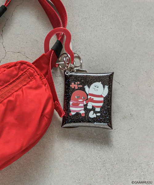 Me%（ミィパーセント）の「【ガチャピン・ムック/ガーとムー】カラビナ付きクリアポーチ　650246（ポーチ・レディース・シルバー/ブラック・FREE）」の7枚目の写真
