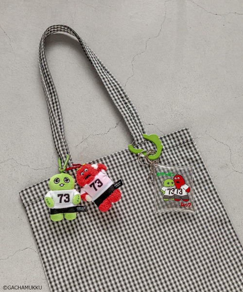 Me%（ミィパーセント）の「【ガチャピン・ムック/ガーとムー】カラビナ付きクリアポーチ　650246（ポーチ・レディース・シルバー/ブラック・FREE）」の6枚目の写真