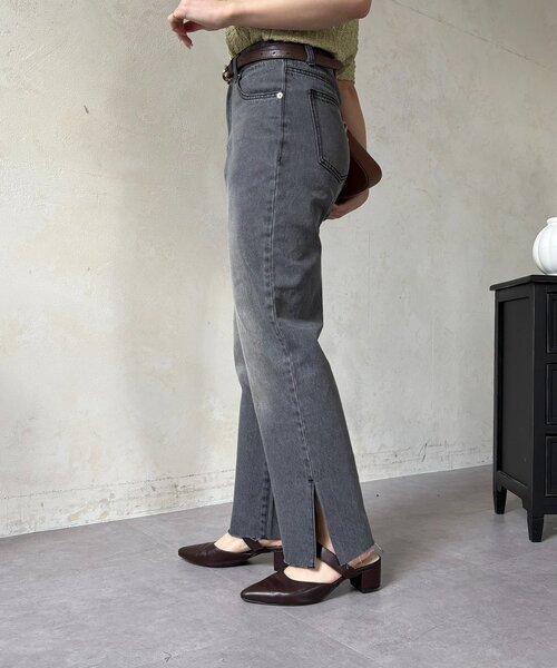 Thevon(ゼボン)の「カットオフストレートデニム(デニムパンツ・レディース・グレー/サックスブルー・M/S)」の4枚目の写真