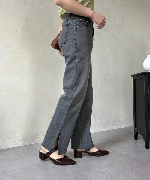 Thevon(ゼボン)の「カットオフストレートデニム(デニムパンツ・レディース・グレー/サックスブルー・M/S)」の6枚目の写真