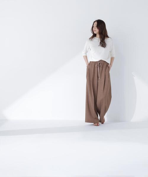 NATURAL BEAUTY BASIC（ナチュラルビューティーベーシック）の「【ちょうど、いい服】しれっと、できすぎニット（ニット/セーター・レディース・レッド/オフホワイト/ブルー/ブラック・FREE）」の17枚目の写真