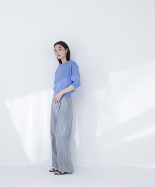 NATURAL BEAUTY BASIC(ナチュラルビューティーベーシック)の「【ちょうど、いい服】しれっと、できすぎニット(ニット/セーター・レディース・レッド/オフホワイト/ブルー/ブラック・FREE)」の22枚目の写真