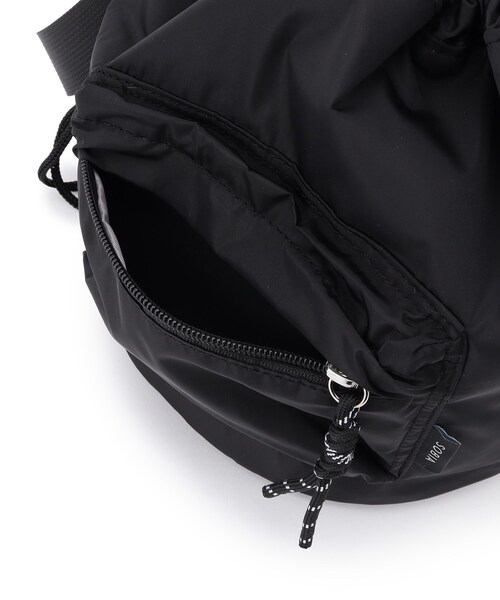 ITS'DEMO（イッツデモ）の「コード編みミニショルダー（ショルダーバッグ・レディース・ブラック/アイボリー・00）」の17枚目の写真