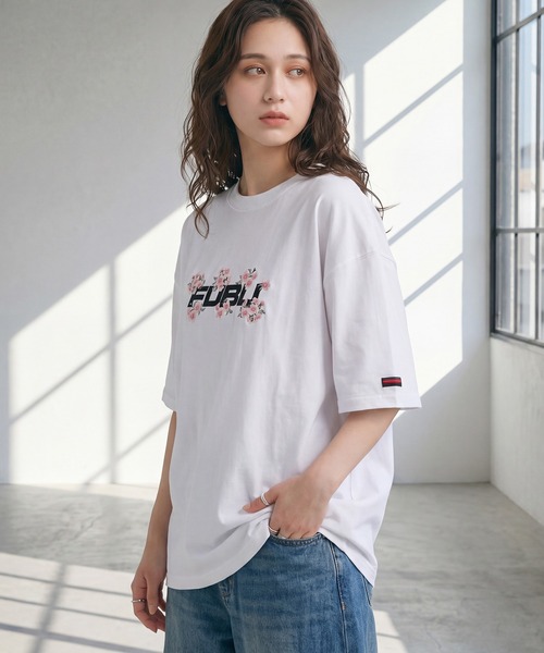 FUBU( フブ)の「【FUBU/フブ】SOUVENIR T-SHIRTS/スーベニアTシャツ(Tシャツ/カットソー・メンズ・ホワイト/ブラック・XL/M/L)」の9枚目の写真