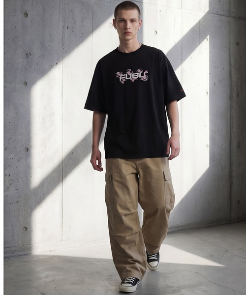 FUBU( フブ)の「【FUBU/フブ】SOUVENIR T-SHIRTS/スーベニアTシャツ(Tシャツ/カットソー・メンズ・ホワイト/ブラック・XL/M/L)」の17枚目の写真