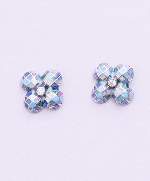 Zoule（ゾーラ）の「Zoule ゾーラ：MOROCCAN モロッカンシリーズ　quatre fleurs　花　フラワー　ピアス（ピアス（両耳用）・レディース・シルバー/ゴールド・FREE）」の4枚目の写真
