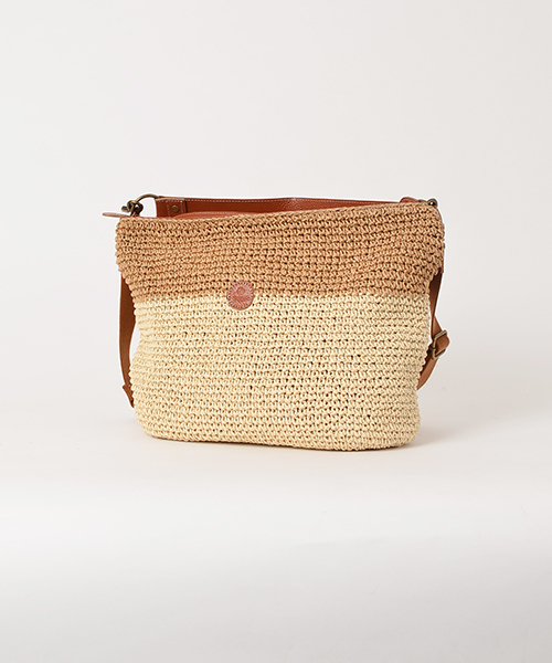 folna（フォルナ）の「【FUDGE 5月号掲載】FOLNA（フォルナ）:ペーパー バイカラー トートバッグ ◇（トートバッグ・レディース・ブラック/キャメル・ONESIZE）」の3枚目の写真