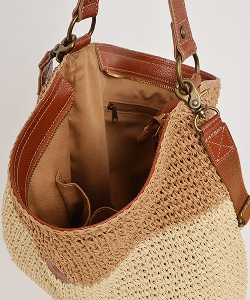 folna（フォルナ）の「【FUDGE 5月号掲載】FOLNA（フォルナ）:ペーパー バイカラー トートバッグ ◇（トートバッグ・レディース・ブラック/キャメル・ONESIZE）」の12枚目の写真