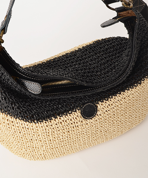 folna（フォルナ）の「【FUDGE 5月号掲載】FOLNA（フォルナ）:ペーパー バイカラー トートバッグ ◇（トートバッグ・レディース・ブラック/キャメル・ONESIZE）」の10枚目の写真