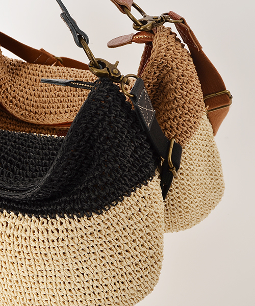 folna（フォルナ）の「【FUDGE 5月号掲載】FOLNA（フォルナ）:ペーパー バイカラー トートバッグ ◇（トートバッグ・レディース・ブラック/キャメル・ONESIZE）」の11枚目の写真