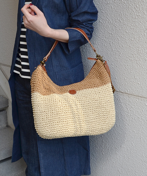 folna（フォルナ）の「【FUDGE 5月号掲載】FOLNA（フォルナ）:ペーパー バイカラー トートバッグ ◇（トートバッグ・レディース・ブラック/キャメル・ONESIZE）」の20枚目の写真