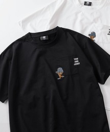 TOM&JERRY（トムアンドジェリー）の「【71】【TOM＆JERRY/トムとジェリー】「さかな」コットンライク ポリエステルドライ ポケット刺繍 バックプリント クルーネックTシャツ/吸水速乾/UVカット/ユニセックス/レディース/メンズ（Tシャツ/カットソー）」