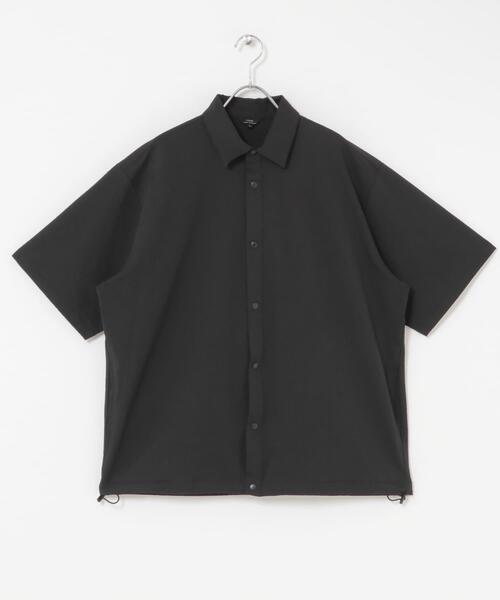 ITEMS URBANRESEARCH（アイテムズ アーバンリサーチ）の「『接触冷感/イージーケア/吸水速乾/撥水/防汚』高機能シアサッカー サイドストレージシャツ(楽着シリーズ)（シャツ/ブラウス・メンズ・ベージュ/ブラック/ライトブルー・MEDIUM/LARGE）」の10枚目の写真
