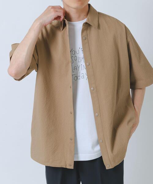 ITEMS URBANRESEARCH（アイテムズ アーバンリサーチ）の「『接触冷感/イージーケア/吸水速乾/撥水/防汚』高機能シアサッカー サイドストレージシャツ(楽着シリーズ)（シャツ/ブラウス・メンズ・ベージュ/ブラック/ライトブルー・MEDIUM/LARGE）」の19枚目の写真