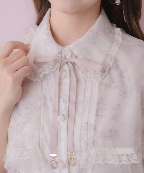 ROJITA(ロジータ)の「【セットアップ対応/新色登場】レースフリルケープブラウス(シャツ/ブラウス・レディース・アイボリー/ブラック/ブルー/ミント/ピンク・FREE)」の22枚目の写真