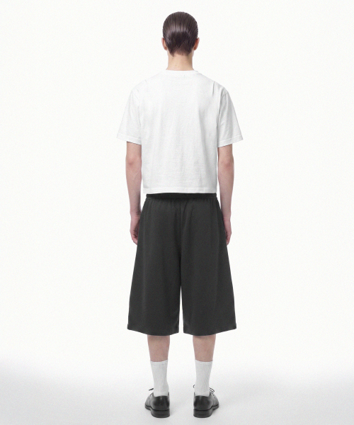 PRINOAR(プリノア)の「シングルプリーツバミューダショーツ - ブラック(その他パンツ・レディース・ブラック・SMALL/MEDIUM/LARGE)」の4枚目の写真