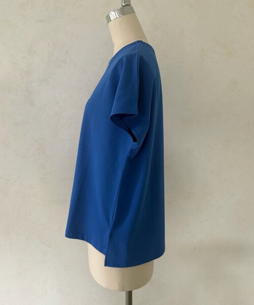 Jena espace merveilleux(ジェナ エスパスメルヴェイユ)の「コンパクトロゴカットソー(Tシャツ/カットソー・レディース・アイボリー/ライトグレー/ブラック/ブルー・FREE)」の11枚目の写真