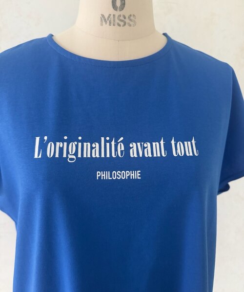 Jena espace merveilleux(ジェナ エスパスメルヴェイユ)の「コンパクトロゴカットソー(Tシャツ/カットソー・レディース・アイボリー/ライトグレー/ブラック/ブルー・FREE)」の14枚目の写真