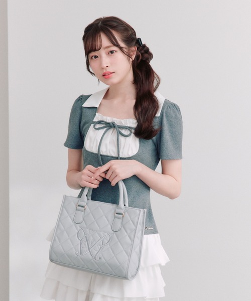 OLIVE des OLIVE（オリーブデオリーブ）の「Aimerianejoieキルティングミニトートバッグ（ショルダーバッグ・レディース・ブラック/アイボリー/ピンク/ライトグレー・FREE）」の4枚目の写真