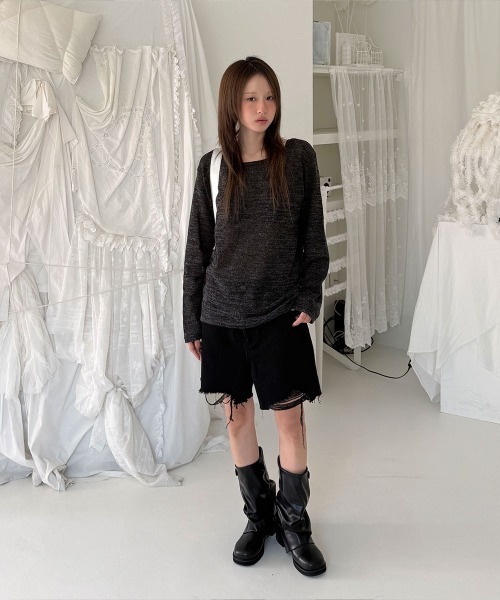 4INT.(フォイント)の「ヴィンテージ クラッシュ ダメージ デニム ショート パンツ(デニムパンツ・レディース・ライトブルー/ブラック/ホワイト・S/L/M)」の16枚目の写真