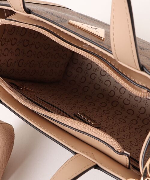 Guess（ゲス）の「【GUESS】ゲス JACKIE MINI SMALL TOTE トートバッグ（トートバッグ・レディース・ブラック系その他/ブラウン系その他・FREE）」の5枚目の写真