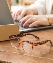 MILLION CARATS（ミリオンカラッツ）の「【UV400カット・ブルーライトカット・(老眼鏡は+1.5展開)】《tool》- EYEGLASSWEAR -掛けても置いても様になる、おしゃれなデザインアイグラス（メガネ）」