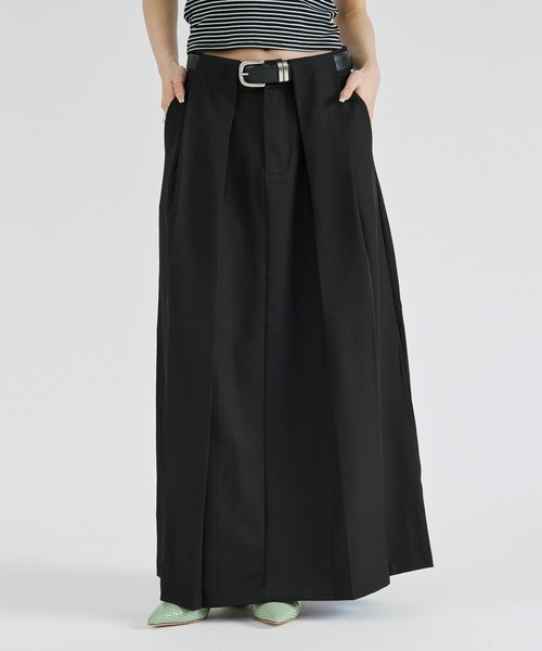 Ezick(エジック)の「belt tuck wide skirt/ベルト付きタックワイドスカート(スカート・レディース・ブラック/チャコール・FREE)」の5枚目の写真