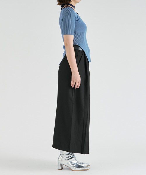 Ezick(エジック)の「belt tuck wide skirt/ベルト付きタックワイドスカート(スカート・レディース・ブラック/チャコール・FREE)」の16枚目の写真