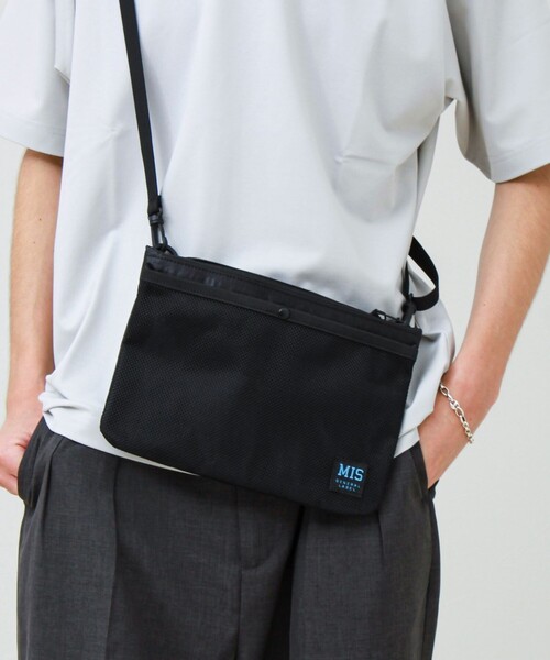 MIS(エムアイエス)の「【MIS/エムアイエス】メッシュポケットサコッシュ(ショルダーバッグ・メンズ・ブラック/ベージュ/ライトグレー・FREE)」の14枚目の写真
