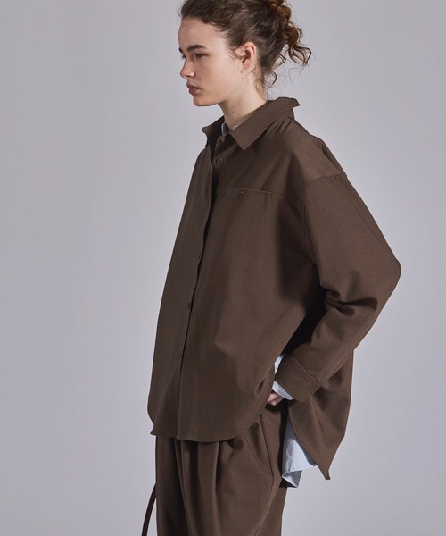 Kelen(ケレン)の「「KELEN / ケレン」バッククロスデザインオーバーシャツ(シャツ/ブラウス・レディース・ネイビー/ブラウン/ライトベージュ・S/M)」の8枚目の写真