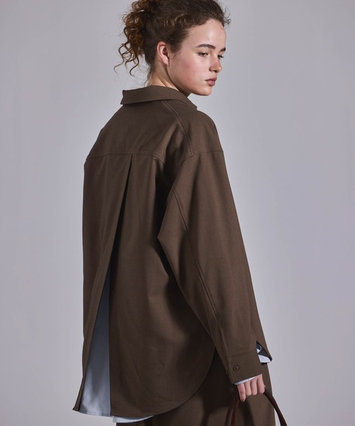 Kelen(ケレン)の「「KELEN / ケレン」バッククロスデザインオーバーシャツ(シャツ/ブラウス・レディース・ネイビー/ブラウン/ライトベージュ・S/M)」の9枚目の写真