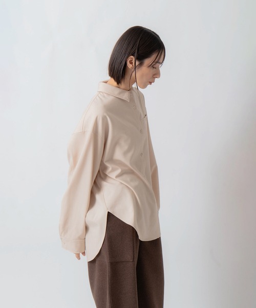 Kelen(ケレン)の「「KELEN / ケレン」バッククロスデザインオーバーシャツ(シャツ/ブラウス・レディース・ネイビー/ブラウン/ライトベージュ・S/M)」の15枚目の写真