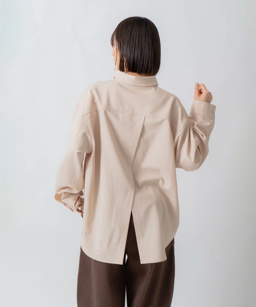 Kelen(ケレン)の「「KELEN / ケレン」バッククロスデザインオーバーシャツ(シャツ/ブラウス・レディース・ネイビー/ブラウン/ライトベージュ・S/M)」の17枚目の写真