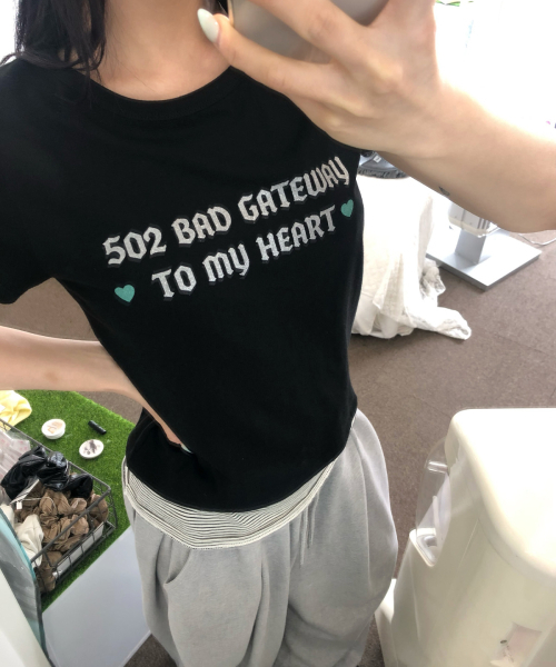 ITZAVIBE(イッザバイブ)の「502 GLITTER LETTERING T SHIRT - BLACK(Tシャツ/カットソー・レディース・その他・FREE)」の2枚目の写真