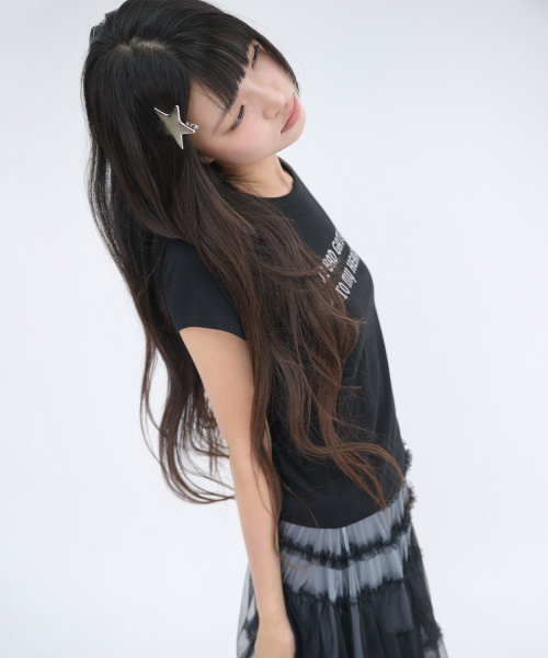 ITZAVIBE(イッザバイブ)の「502 GLITTER LETTERING T SHIRT - BLACK(Tシャツ/カットソー・レディース・その他・FREE)」の5枚目の写真