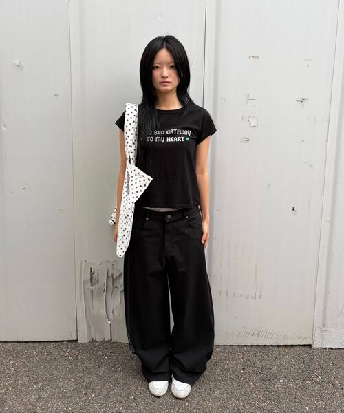 ITZAVIBE(イッザバイブ)の「502 GLITTER LETTERING T SHIRT - BLACK(Tシャツ/カットソー・レディース・その他・FREE)」の11枚目の写真