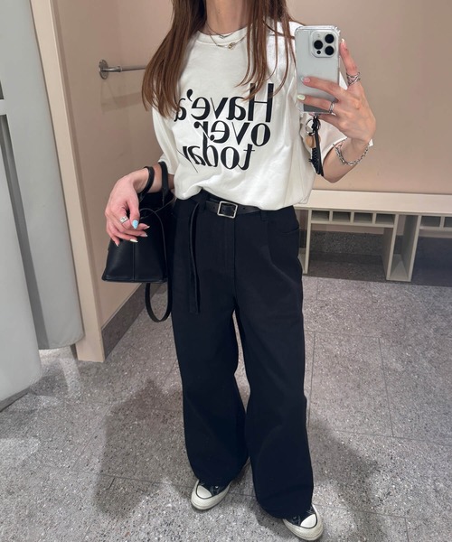 ISOOK(アイスー)の「ロゴプリントストレッチTシャツ(chiica select) / 半袖 プリントT ビッグシルエット オーバーサイズ(Tシャツ/カットソー・レディース・アイボリー/ブラウン・FREE)」の6枚目の写真
