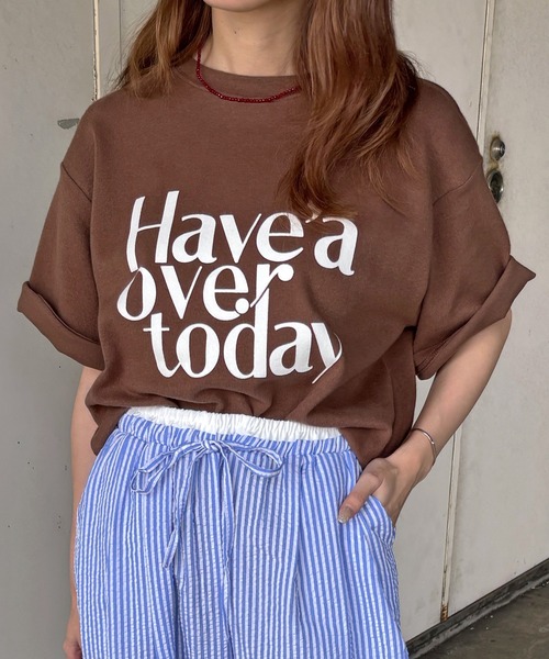 ISOOK(アイスー)の「ロゴプリントストレッチTシャツ(chiica select) / 半袖 プリントT ビッグシルエット オーバーサイズ(Tシャツ/カットソー・レディース・アイボリー/ブラウン・FREE)」の14枚目の写真