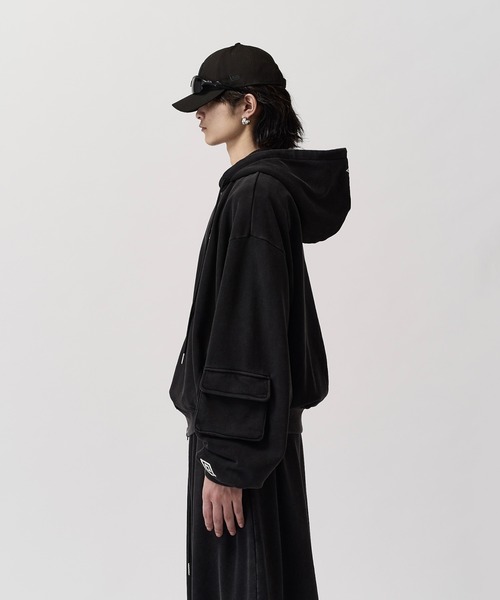 UMBRO(アンブロ)の「【UMBRO for Lui's】FADE VOLUME SWEAT ZIP HOODIE / フェードボリュームスウェットジップパーカー(パーカー・メンズ・ブラック/アイボリー・S/M)」の7枚目の写真